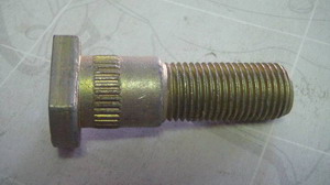LADA NIVA KERÉKTŐCSAVAR HÁTSÓ 47mm HOSSZÚ