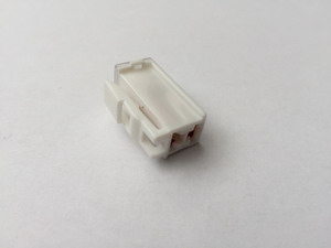 BIZTOSITÉK OLDALT RÖGZ KICSI 20A 30mmx10mmx13mmm