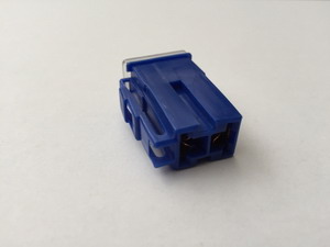 BIZTOSITÉK OLDALT RÖGZ NAGY 100A 37mmx19mmx13mm