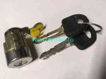 SUZUKI SWIFT 2004-IG ZÁRBETÉT BAL 82200-61870